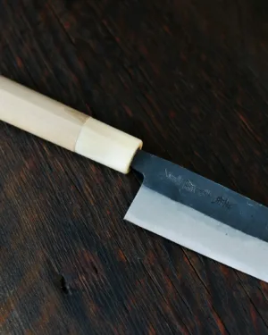 Japansk örtkniv